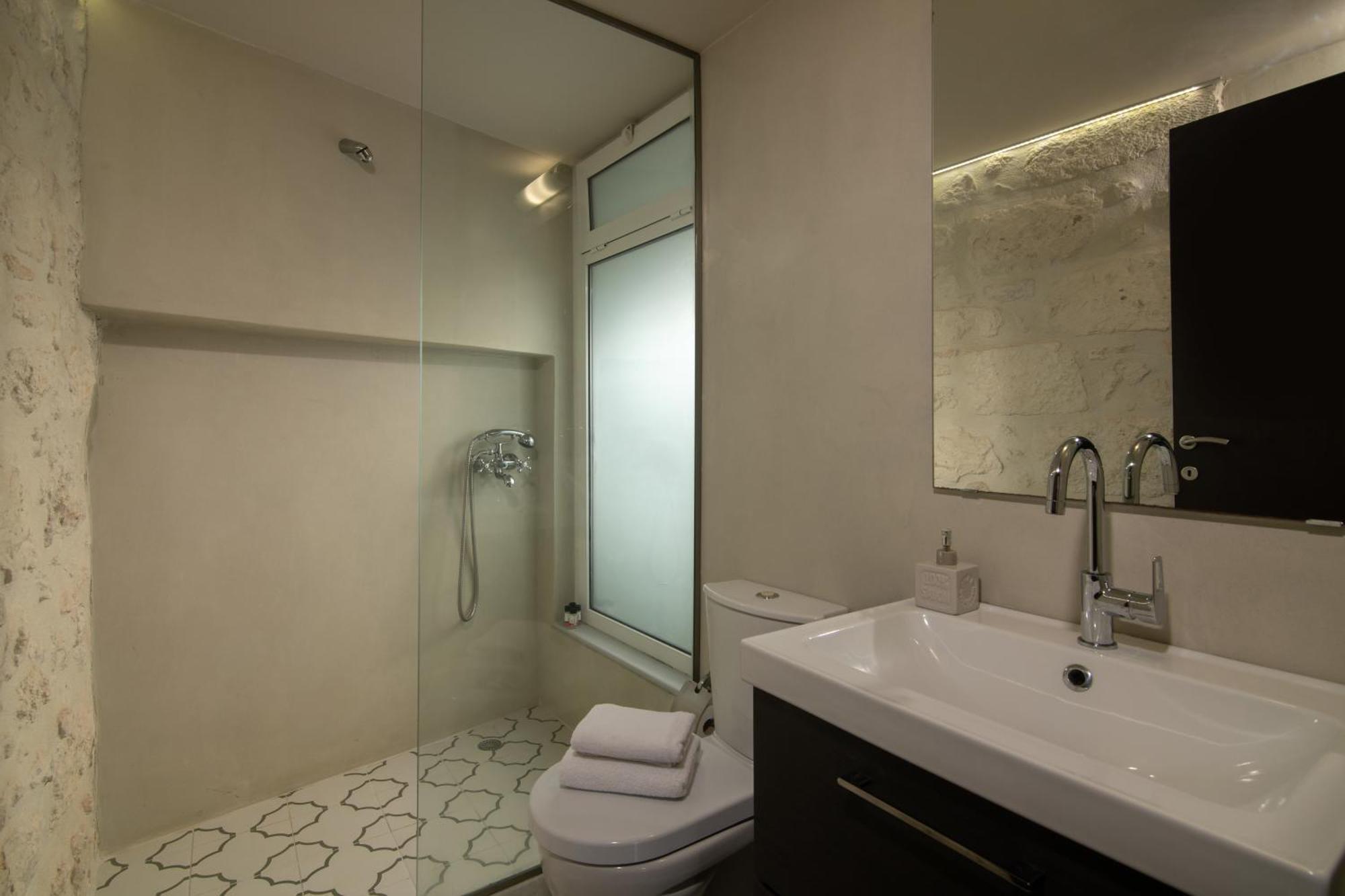 The Central Boutique Apartments Heraklion  Bagian luar foto