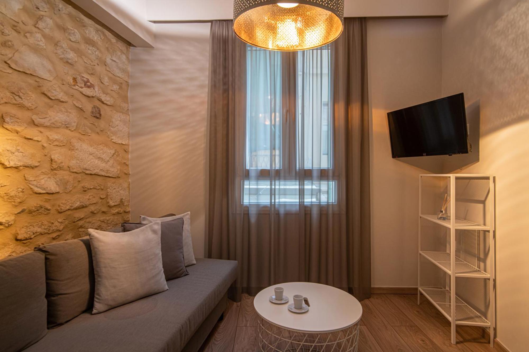 The Central Boutique Apartments Heraklion  Bagian luar foto