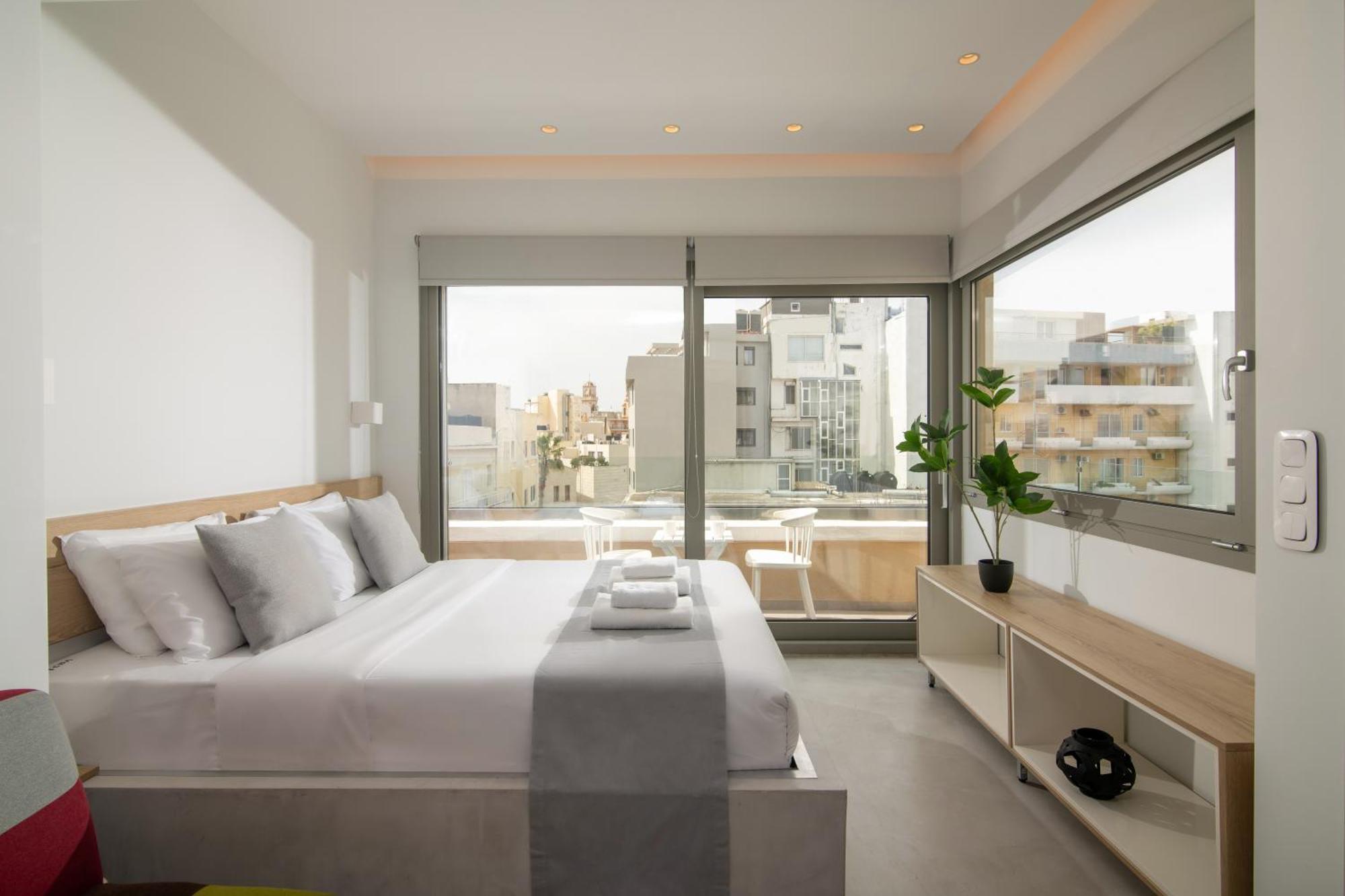 The Central Boutique Apartments Heraklion  Bagian luar foto