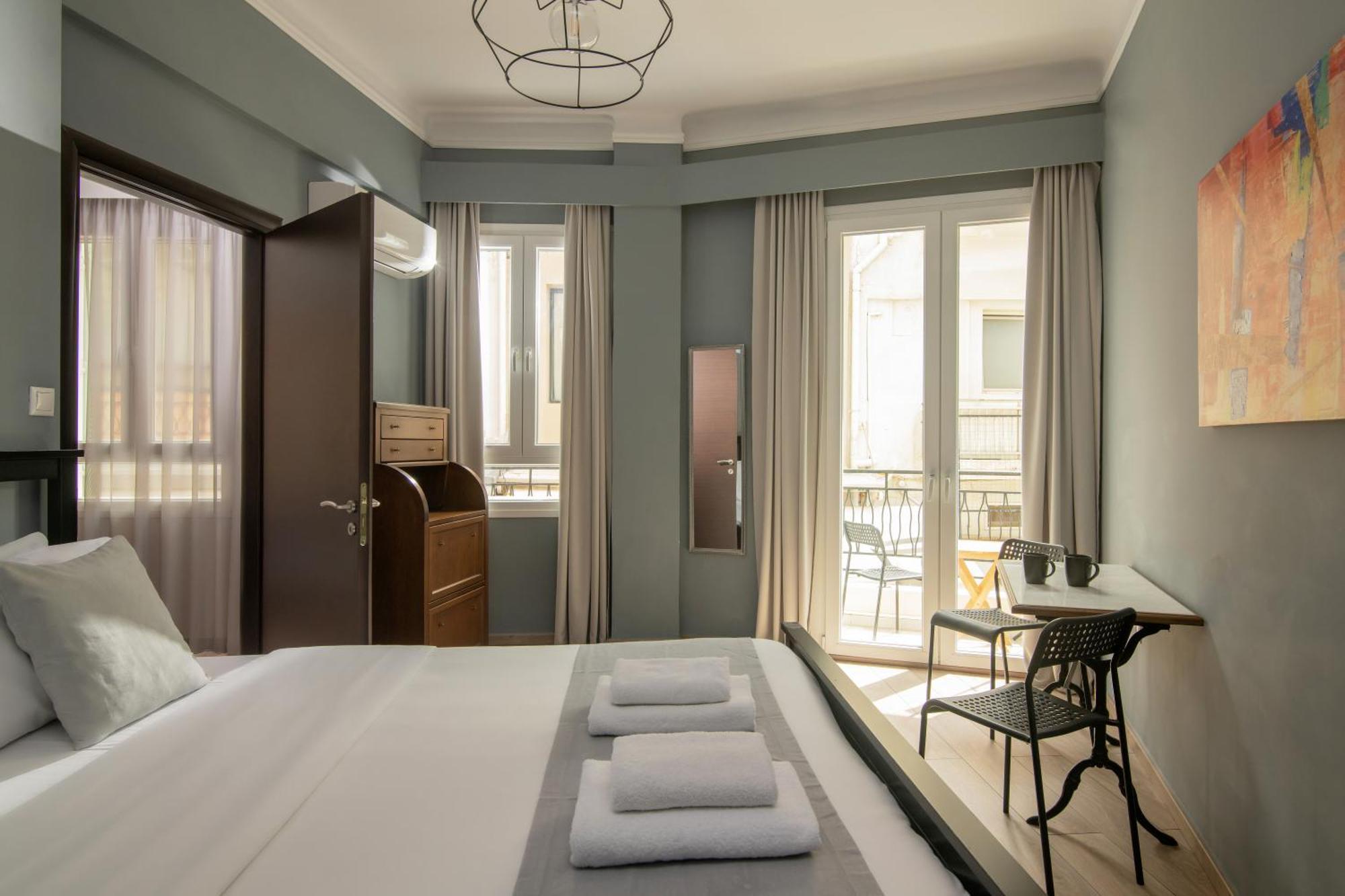 The Central Boutique Apartments Heraklion  Bagian luar foto