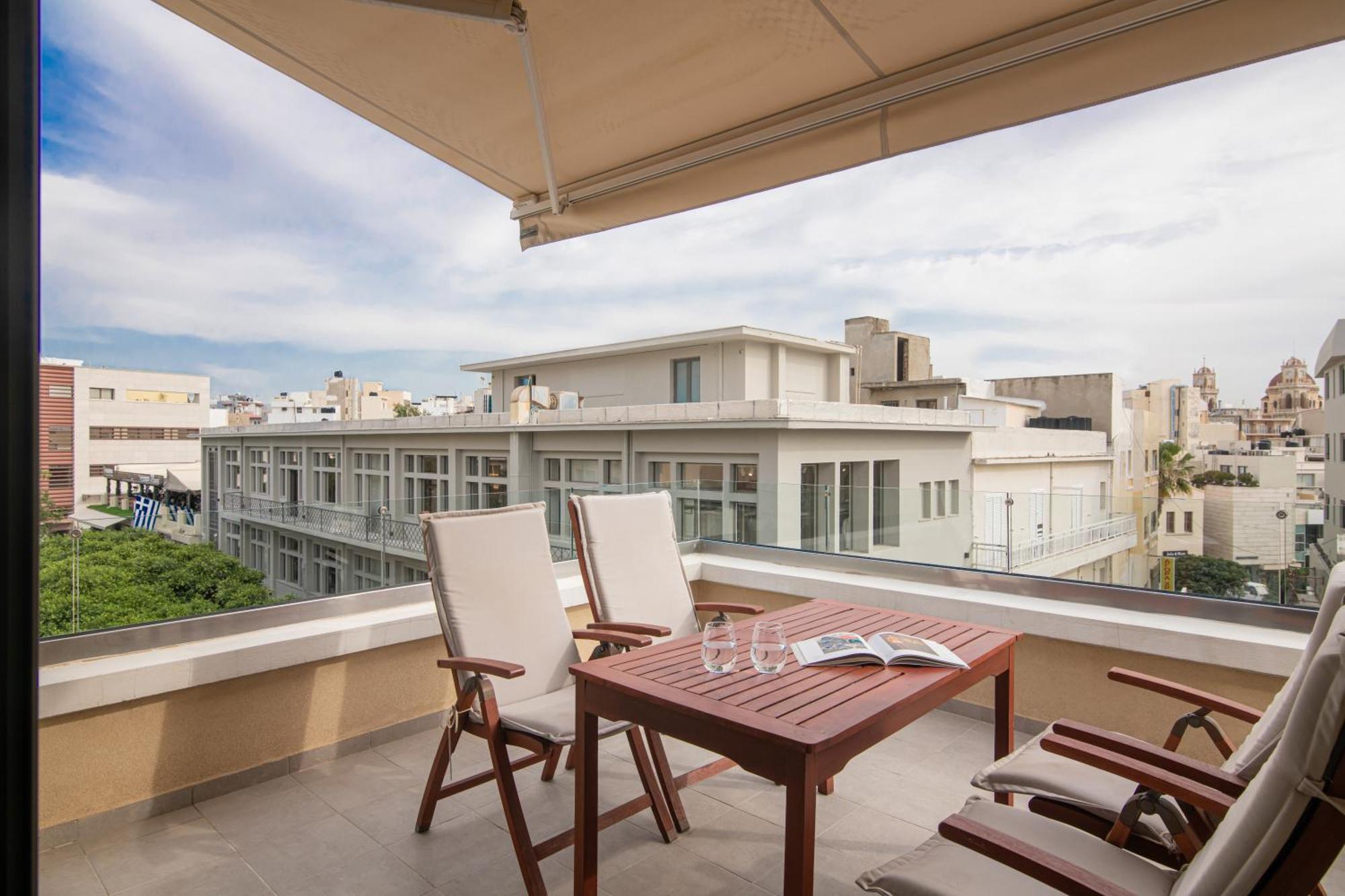 The Central Boutique Apartments Heraklion  Bagian luar foto