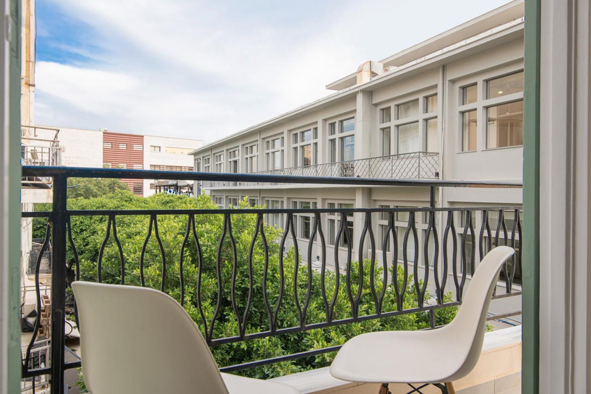 The Central Boutique Apartments Heraklion  Bagian luar foto