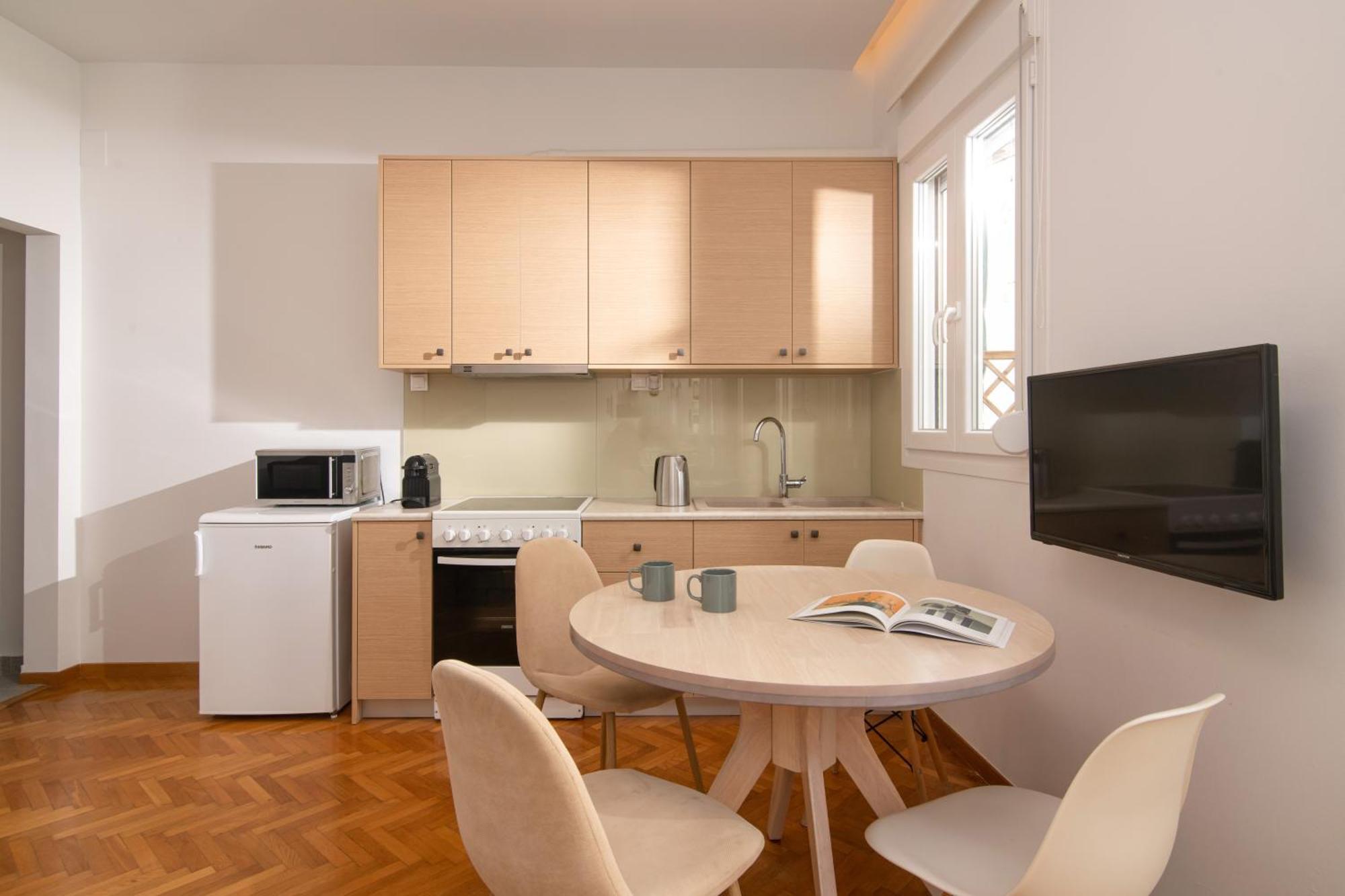 The Central Boutique Apartments Heraklion  Bagian luar foto