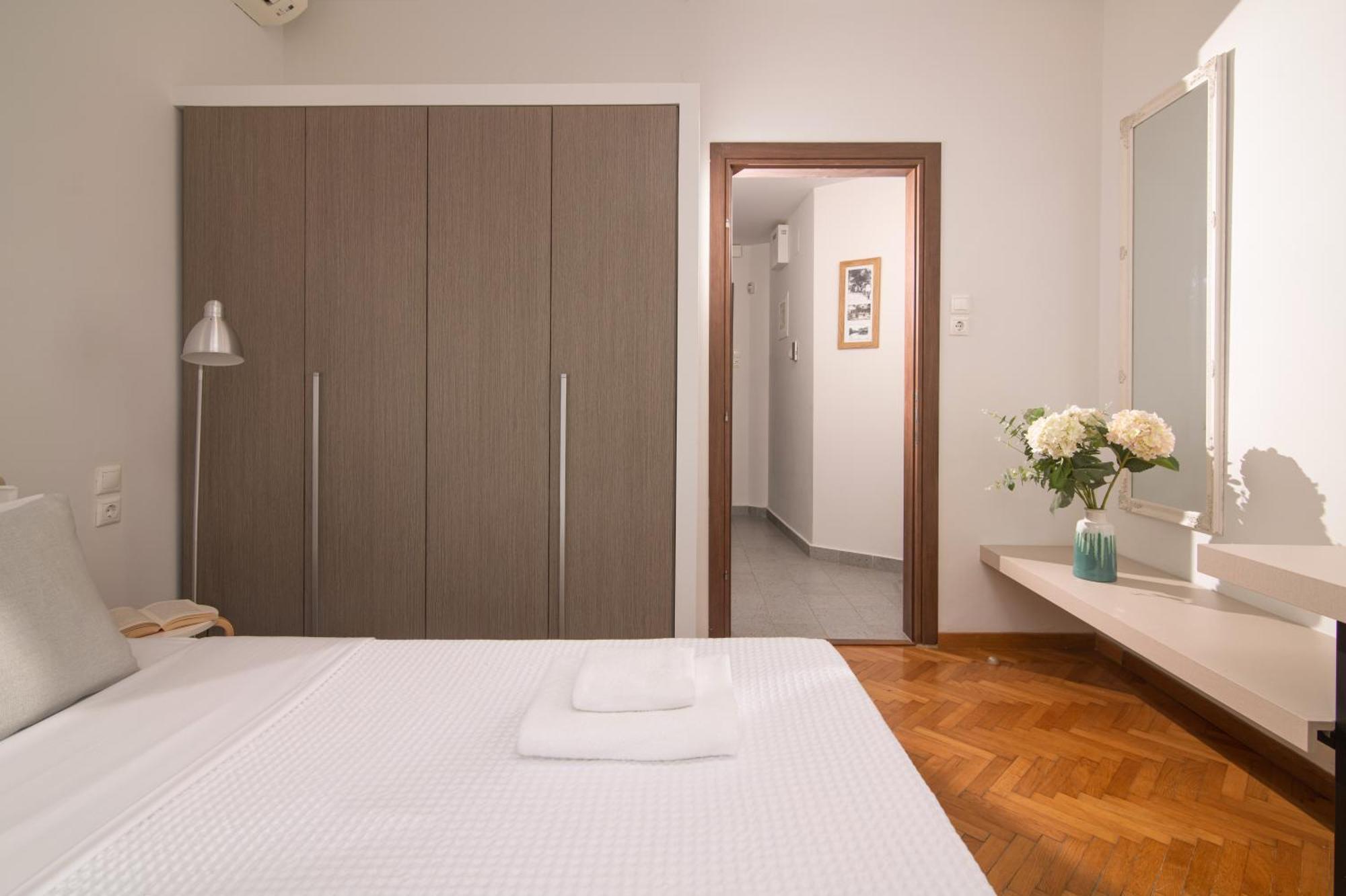 The Central Boutique Apartments Heraklion  Bagian luar foto