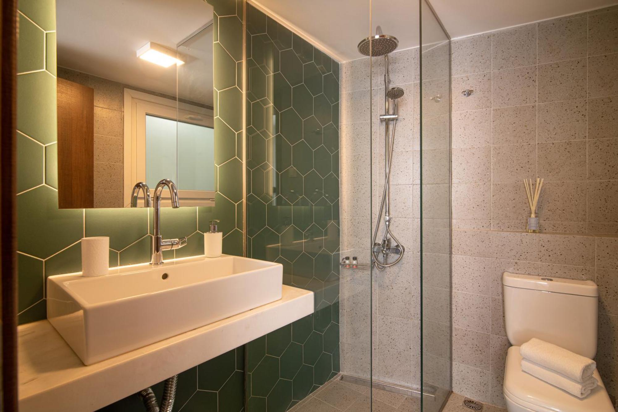 The Central Boutique Apartments Heraklion  Bagian luar foto